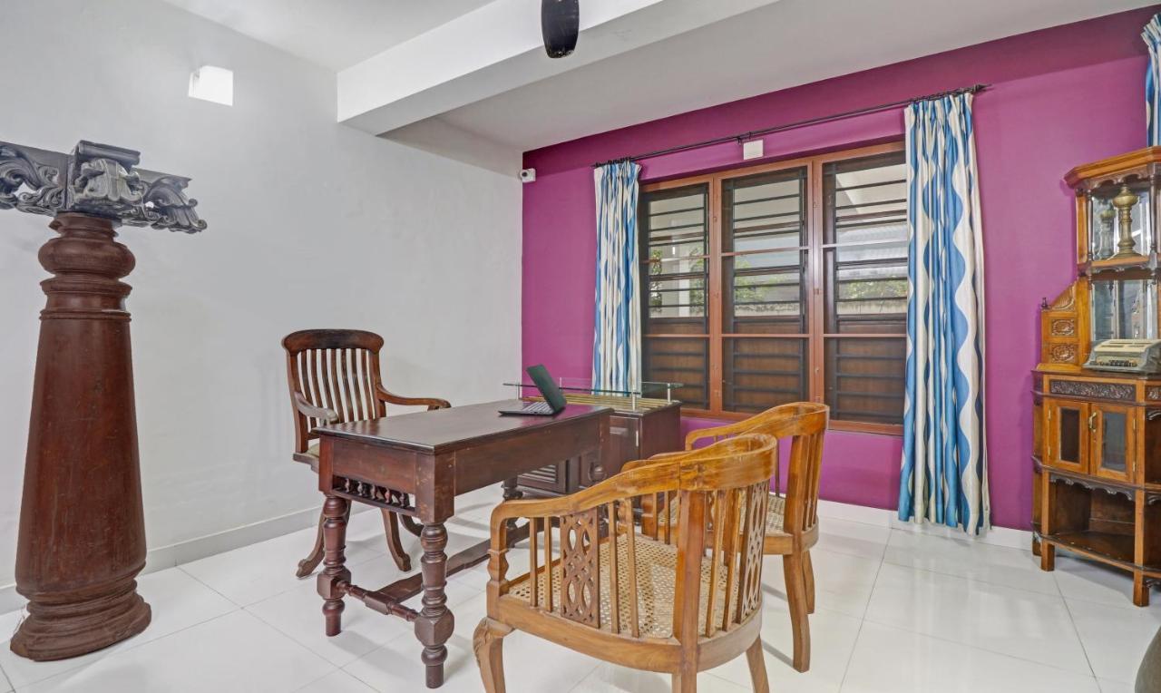 Treebo Backpackers Inn Kochi Екстер'єр фото
