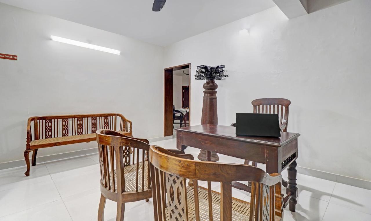 Treebo Backpackers Inn Kochi Екстер'єр фото